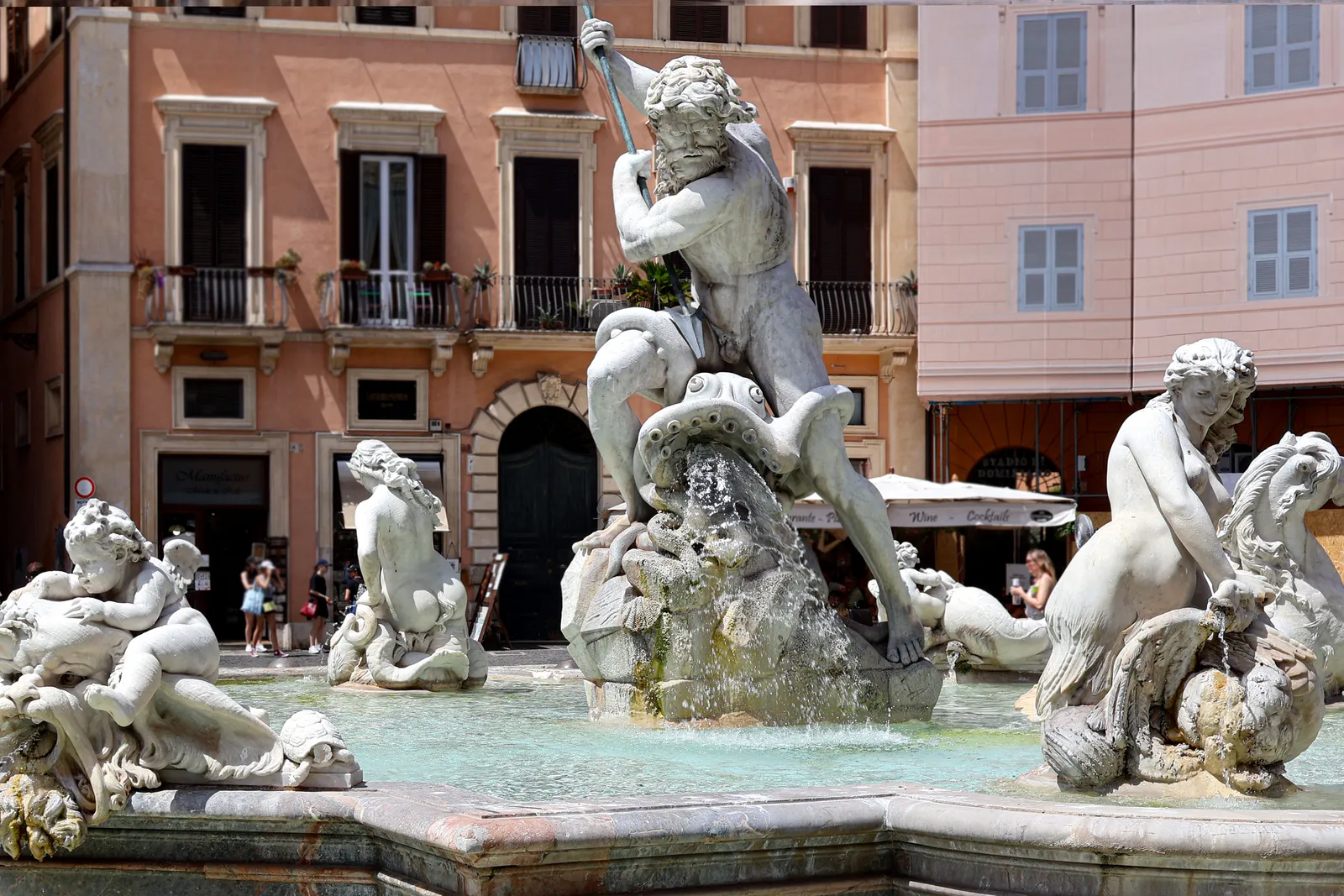 The fountain and baroque facades of Piazza Navona in Rome, Italy
